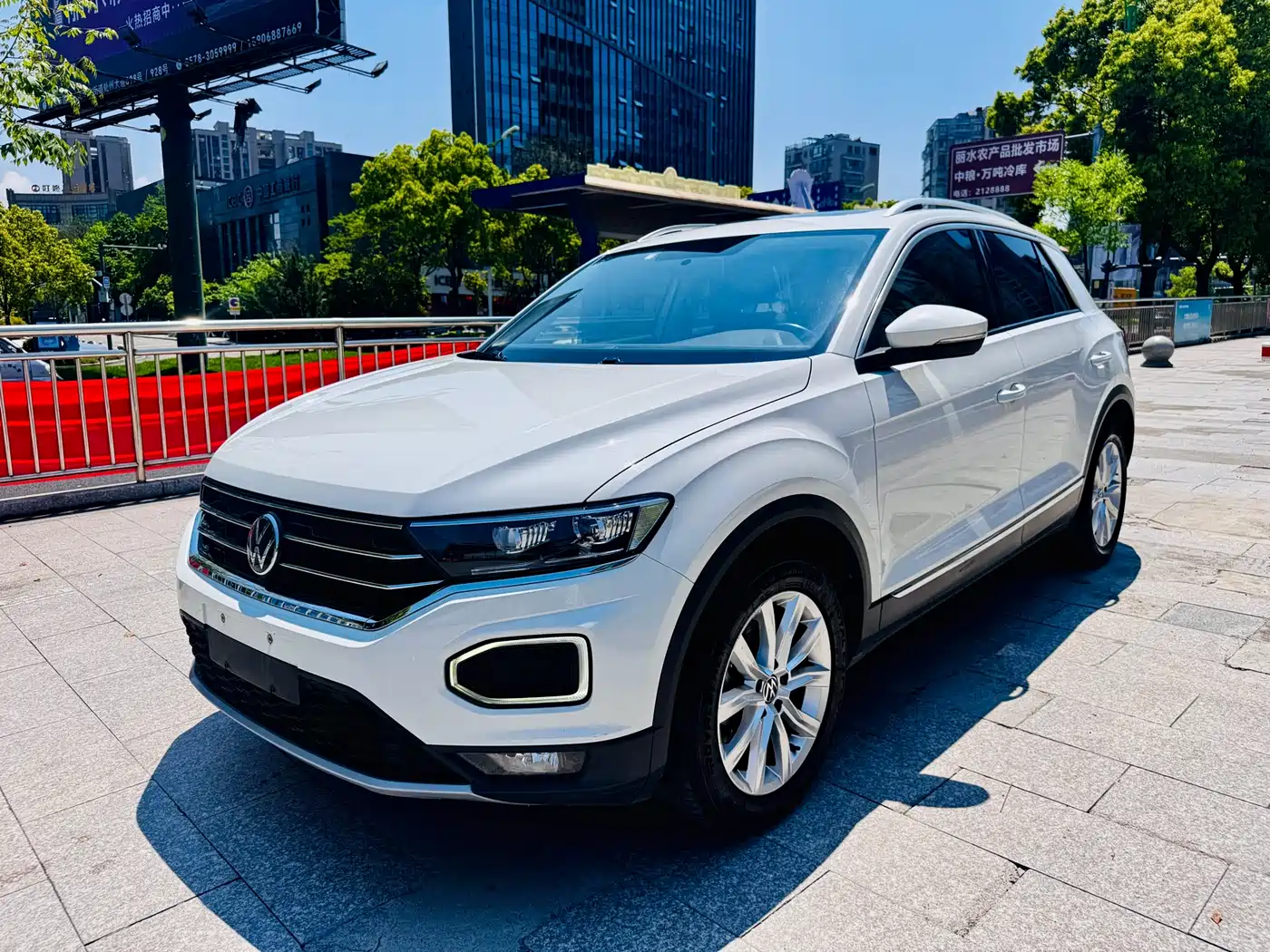 VOLKSWAGEN T ROC EXPLORING SONGS