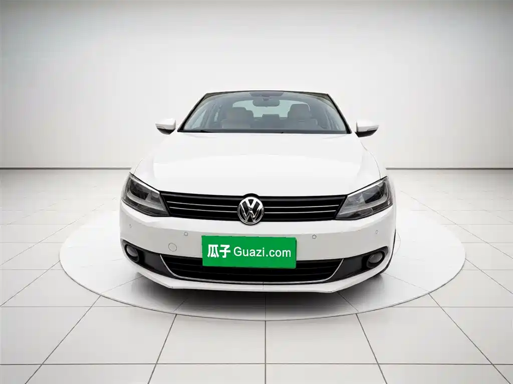 Volkswagen Sagitar 2014 Facelift 1.4TSI Manual Luxury фото 2