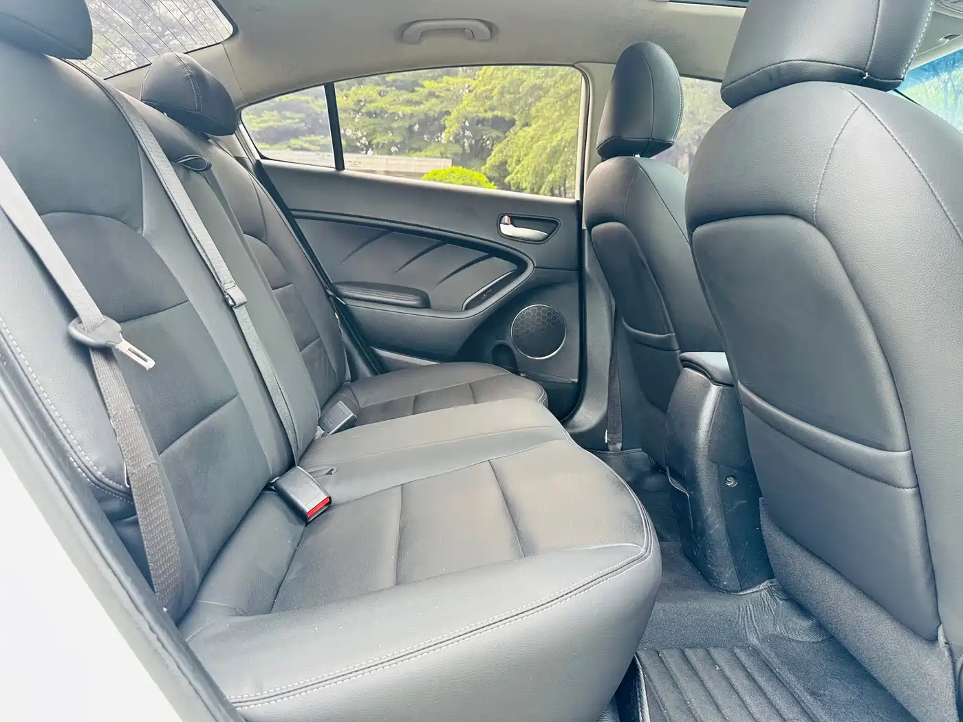Kia K3 2015 1.6L Automatic GLS фото 13