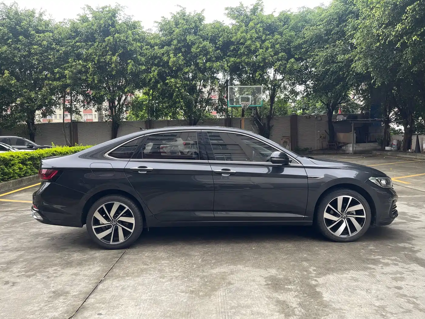 Volkswagen Sagitar 2023 300TSI DSG Surpassing Edition фото 8