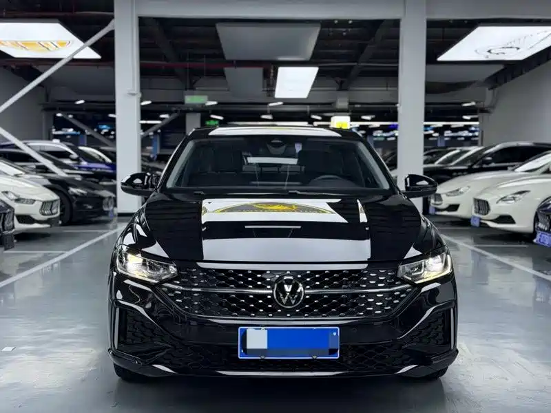 Volkswagen Lavida 2024 Model 300TSI DSG Starlight Leading Edition фото 2
