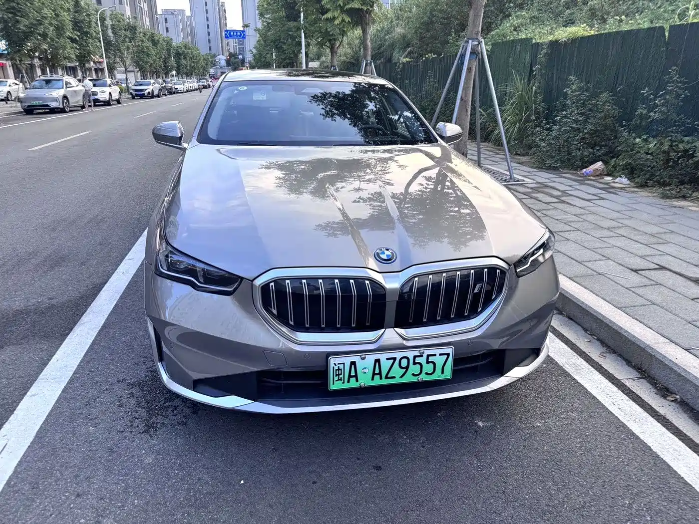 BMW i5 2024 2024 eDrive 35L Premium Model M Sport Package