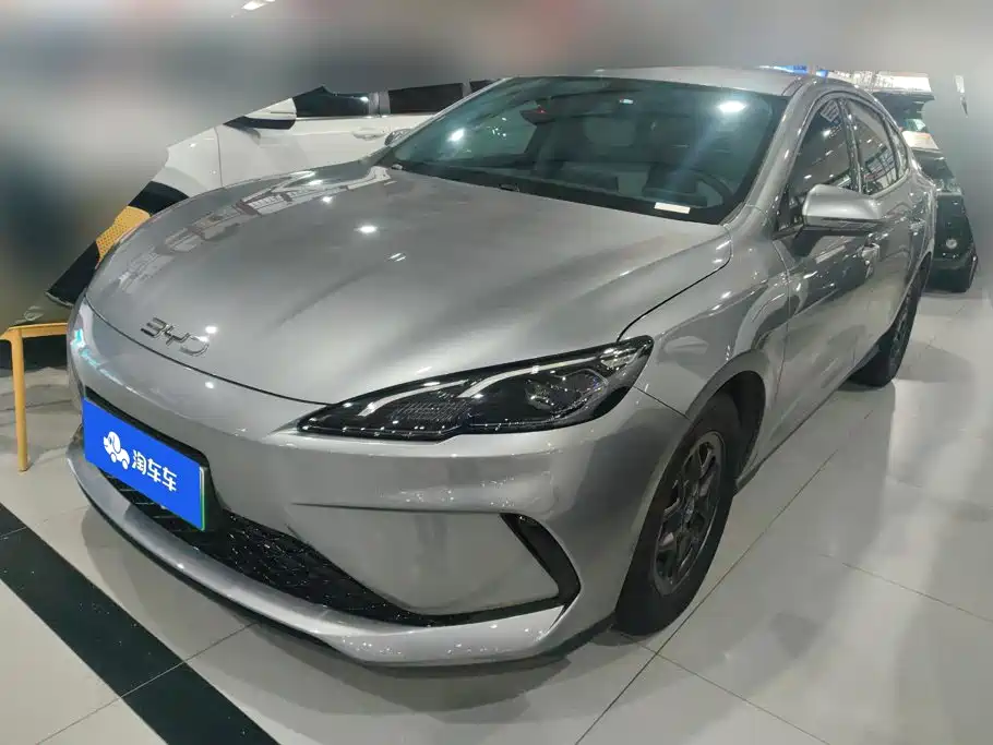BYD Seal 05 DM-i 2025