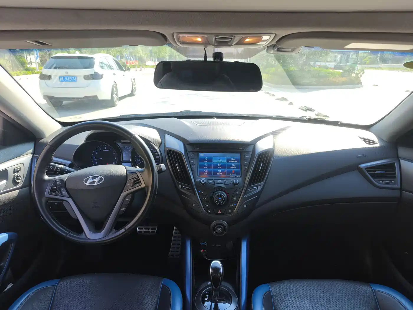 Hyundai Veloster 2012 1.6T Automatic Luxury фото 11