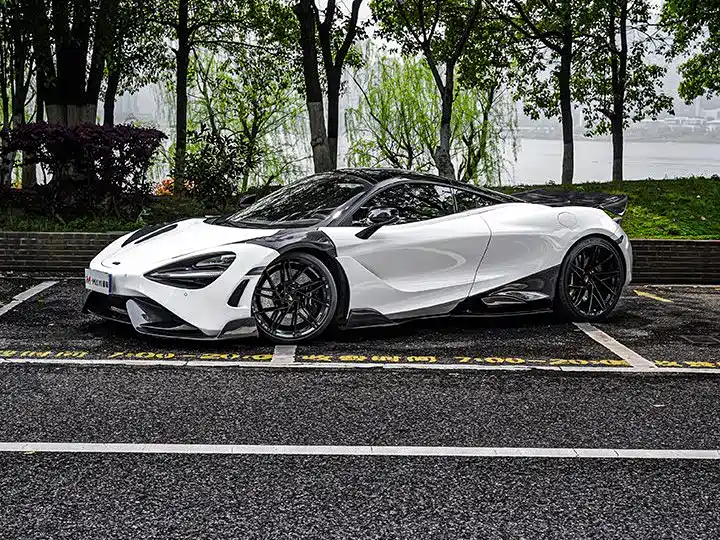 MCLAREN 720S