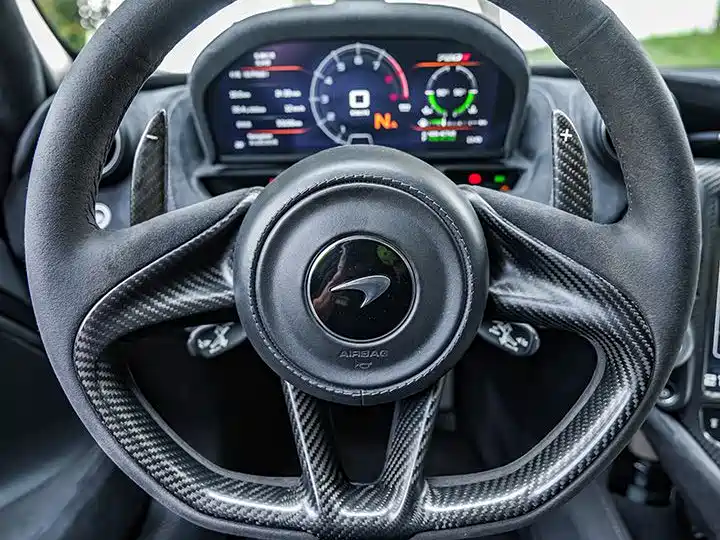 MCLAREN 720S