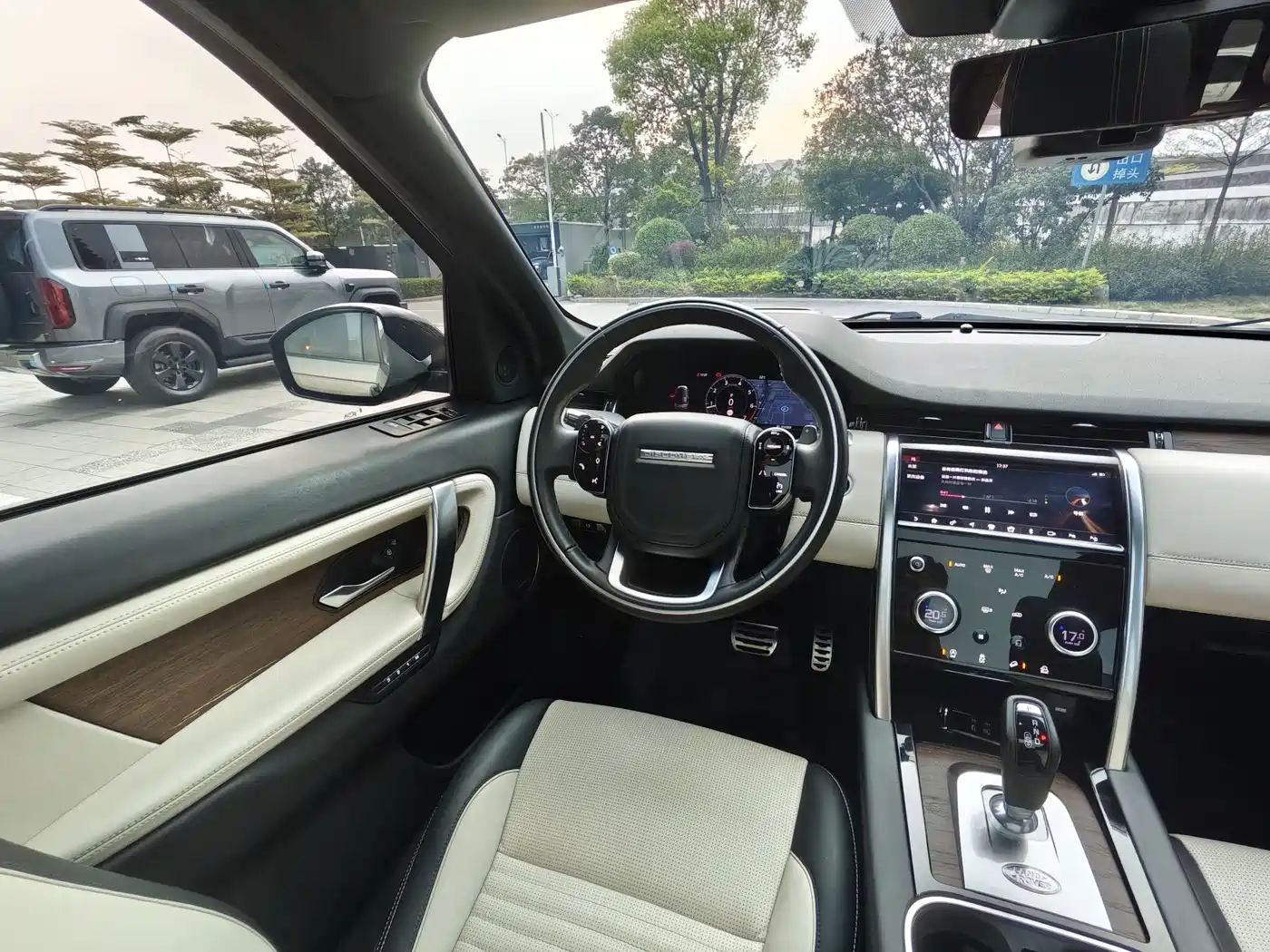 Land Rover Discovery Sport 2021 249PS R-Dynamic HSE Luxury Custom Edition фото 12