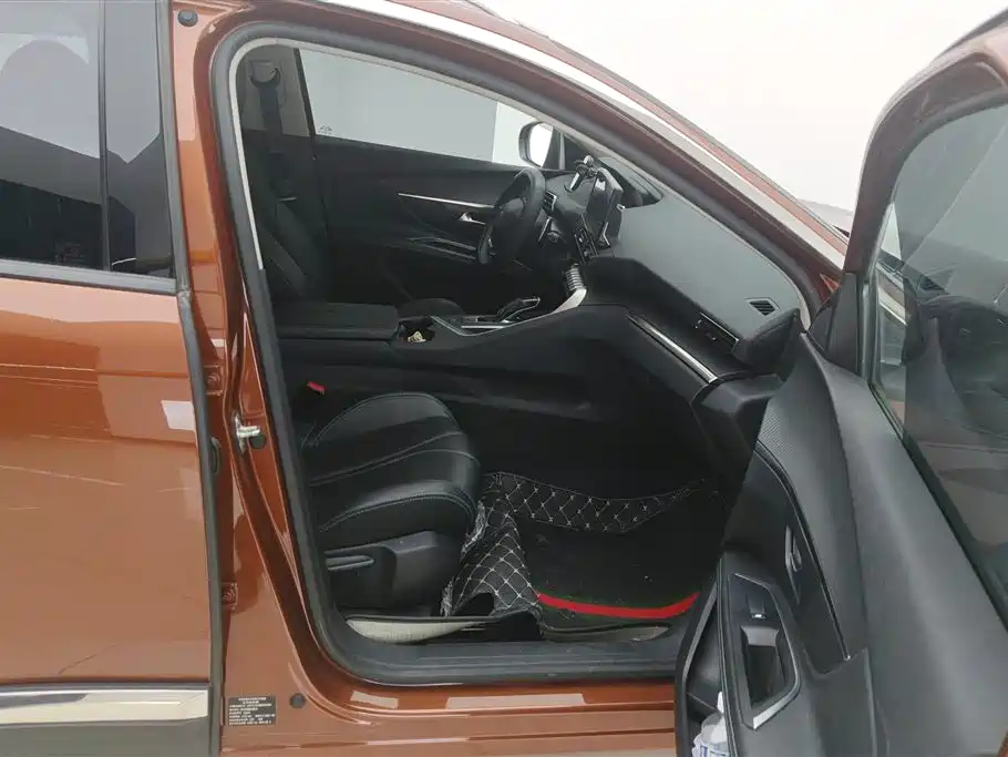 PEUGEOT 4008