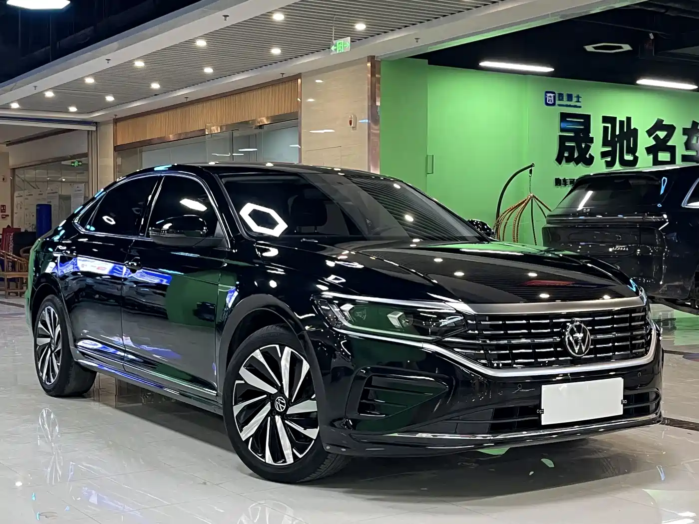 Volkswagen Passat 2023 330TSI Elite Edition фото 3