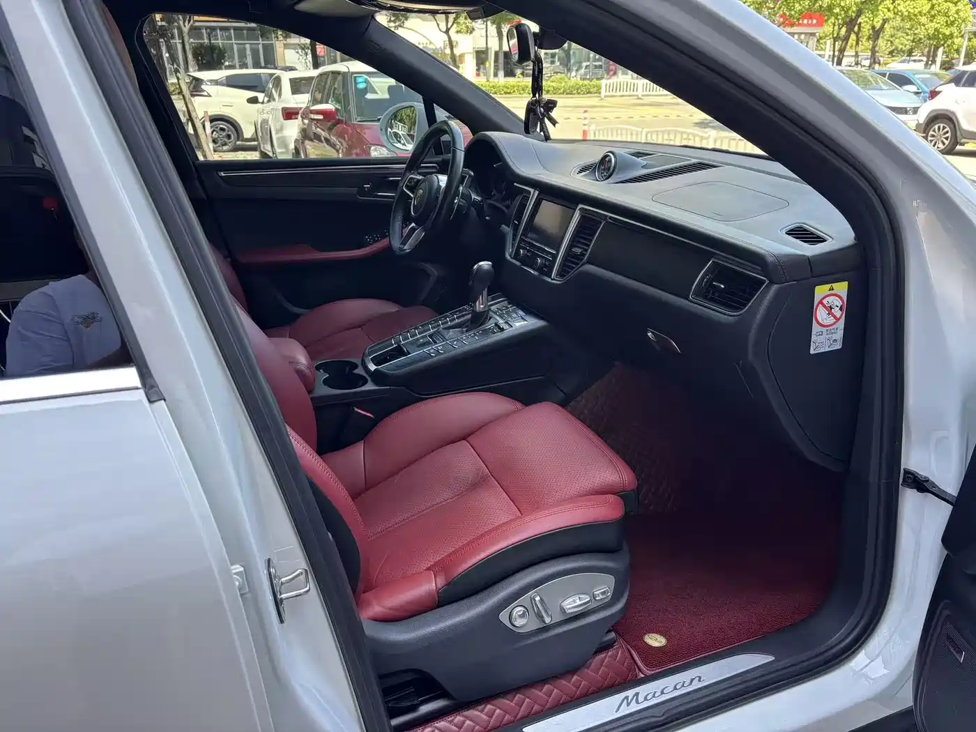Porsche Macan 2016 Macan 2.0T фото 8