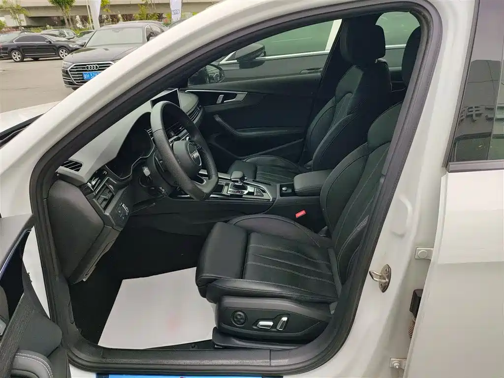 Audi A4L 2024 40 TFSI Luxury Dynamic фото 15