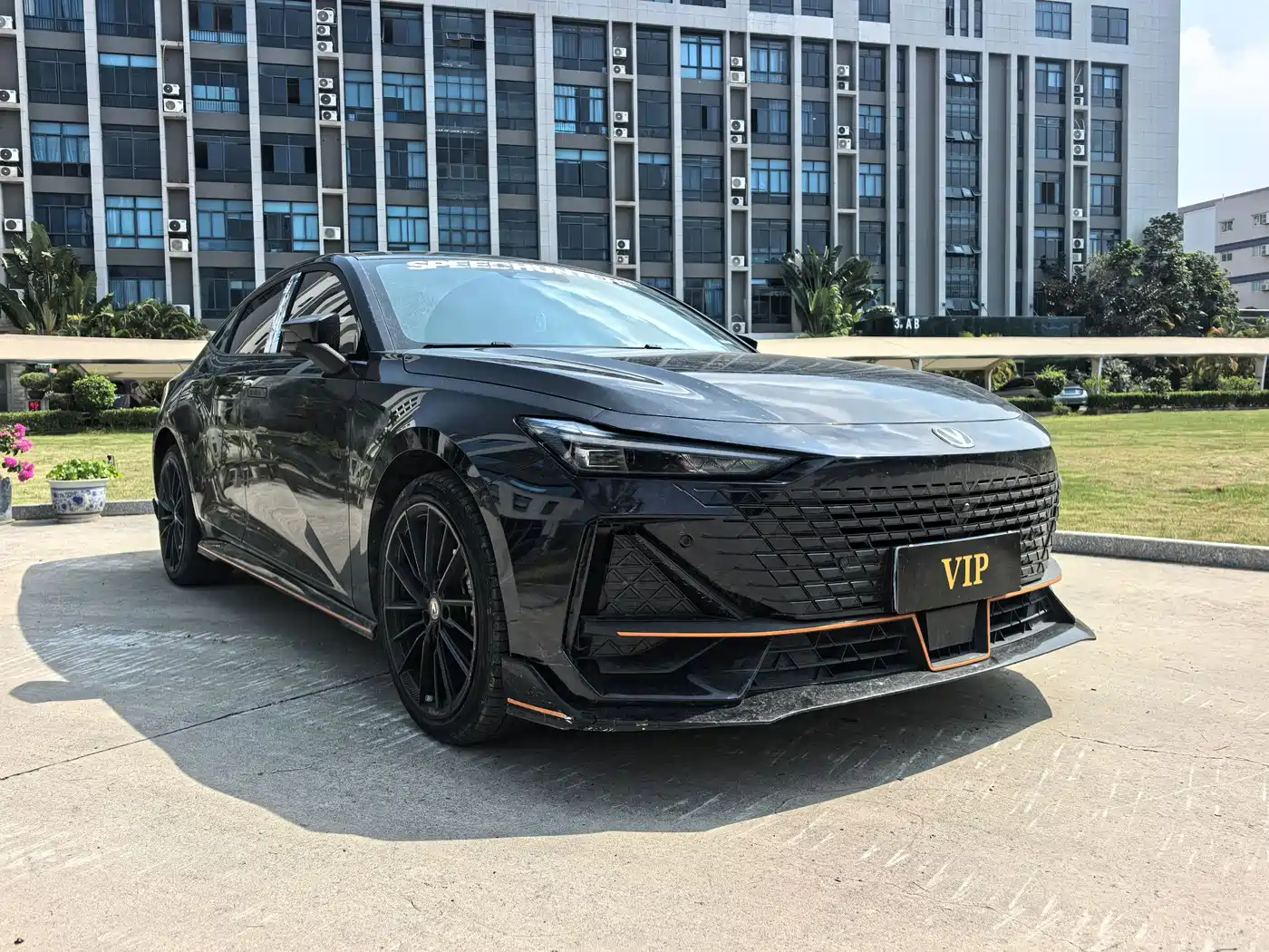 CHANGAN UNI-V