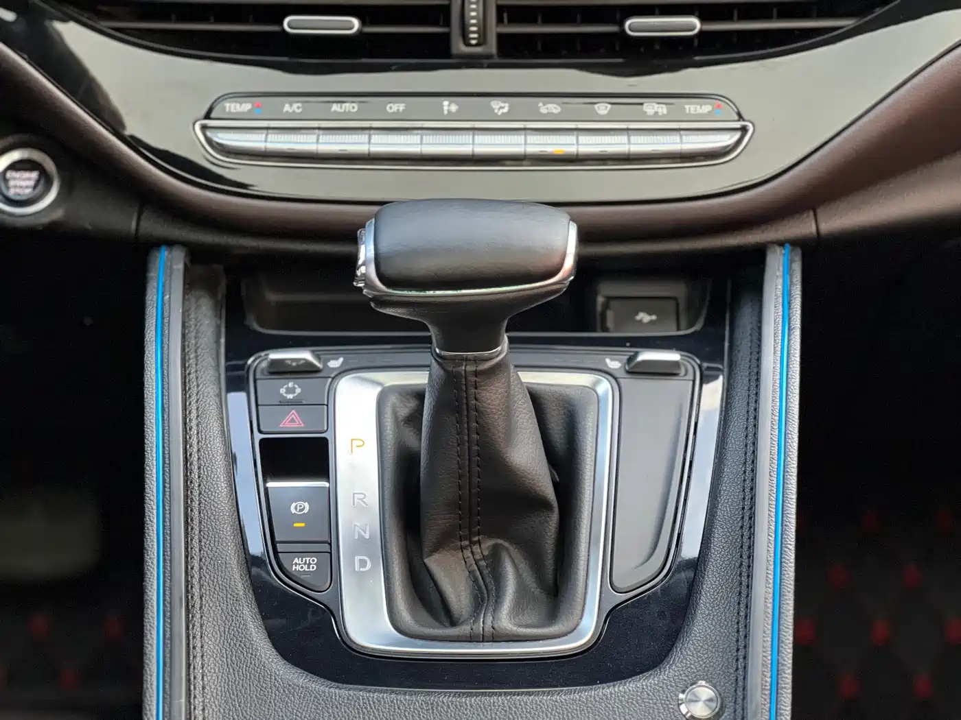GAC Trumpchi Trumpchi M6 2019 270T Automatic Honor (7-seater) China V фото 19