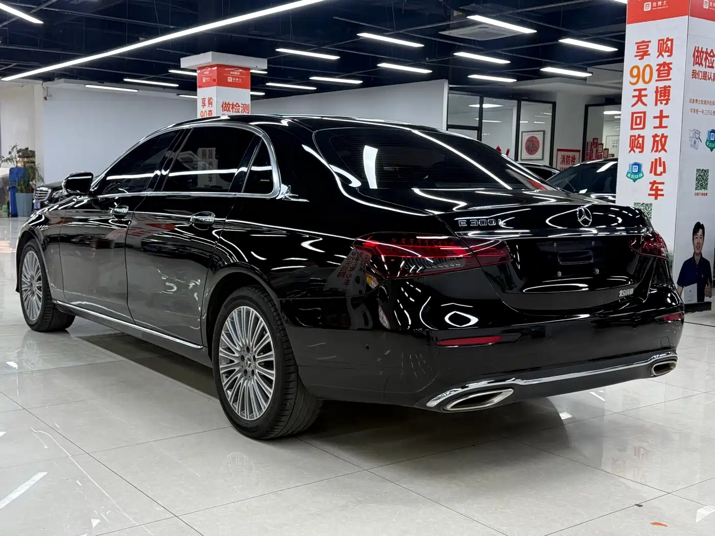 MERCEDES-BENZ E CLASS