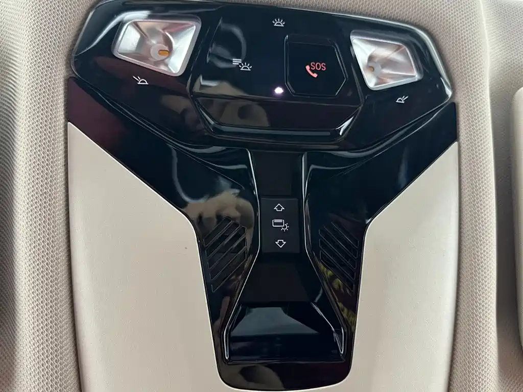 BMW X1 2023 sDrive20Li X Design Package фото 17