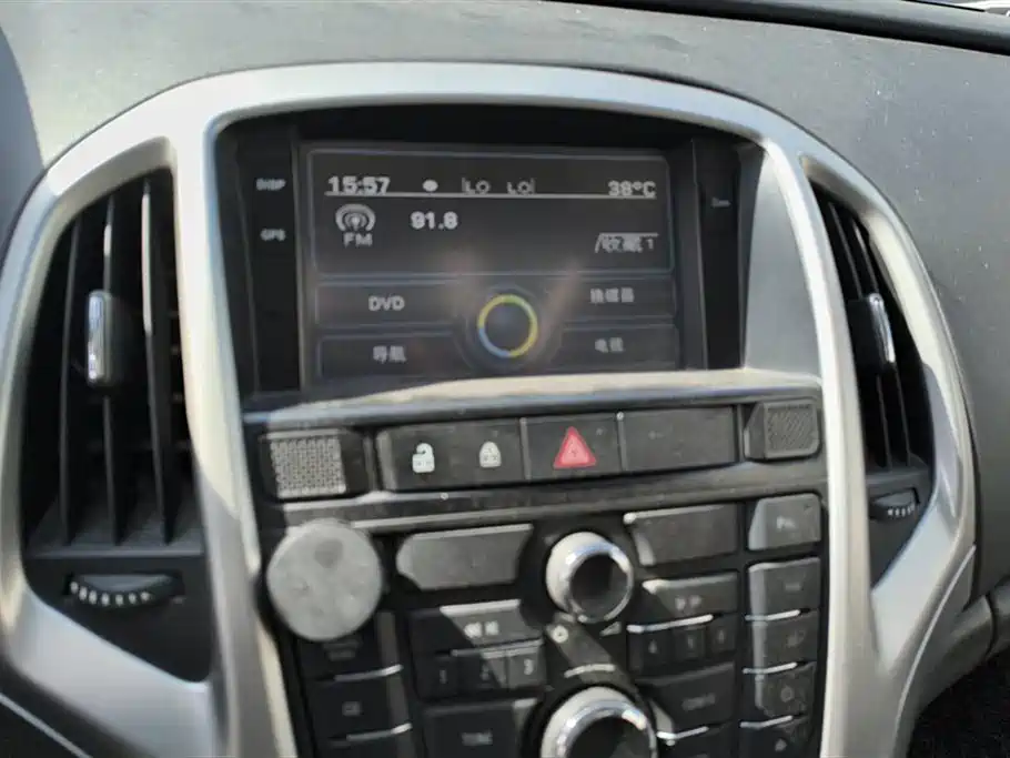 Buick Excelle 2012 XT 1.6L Automatic Fashion Edition фото 13