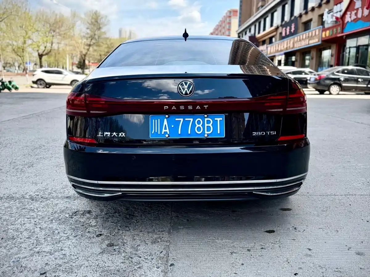 Volkswagen Passat 2022 280TSI Business Edition фото 5