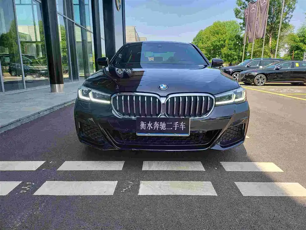 BMW 5 Series 2022 Model Second Facelift 530Li Leading M Sport Package фото 2