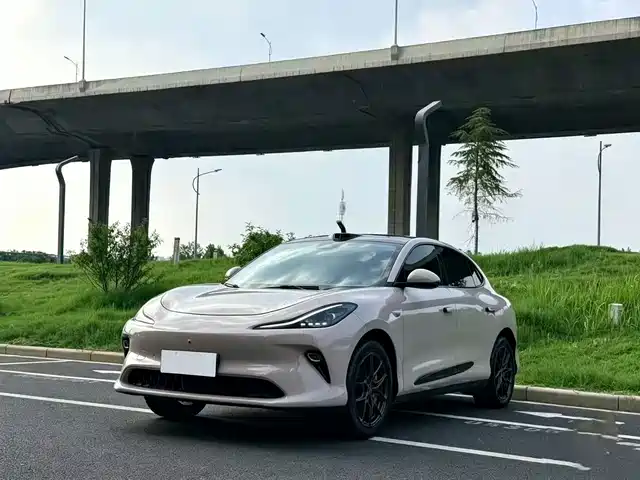 IM Motors IM LS6 2025