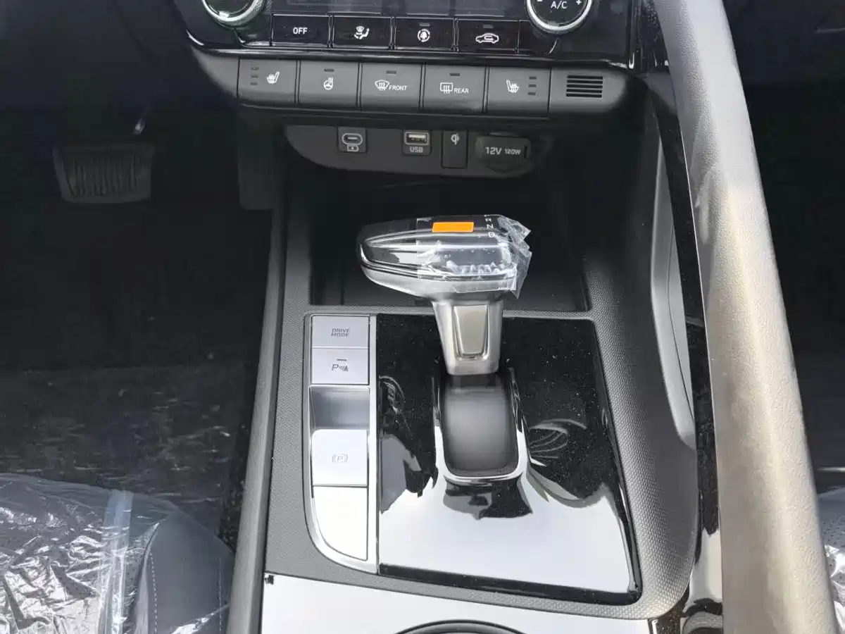 MODERN ELANTRA