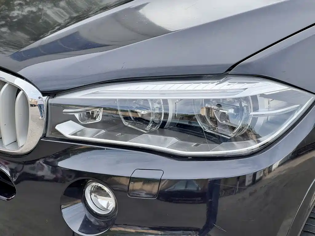 Photo 4 - BMW X5 (Import)