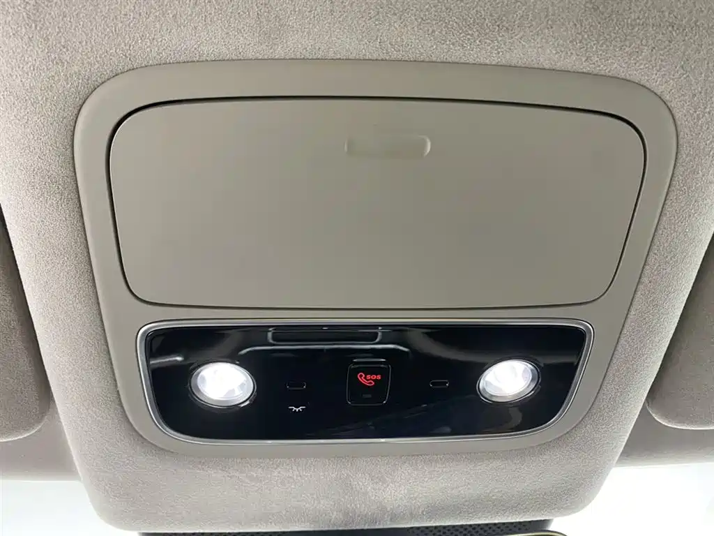 AITO Wenjie AITO M9 2025 Extended Range Ultra 52kWh 6-Seater фото 28