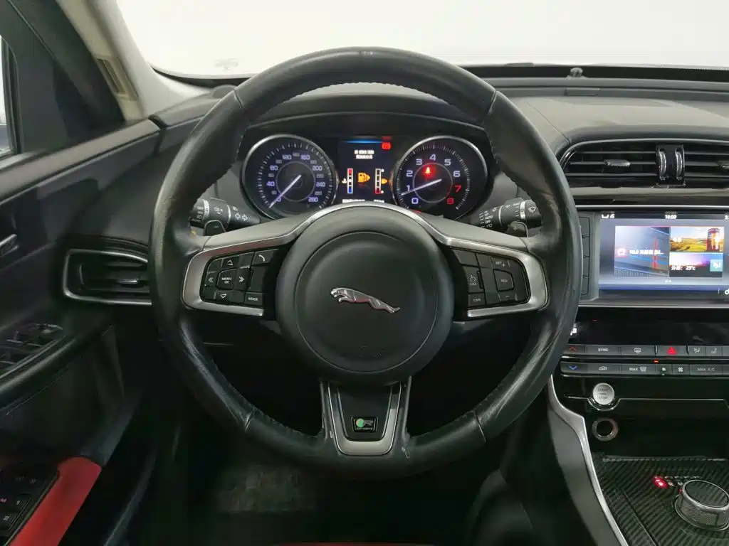 Jaguar XE 2016 2015 2.0T 200PS R-Sport