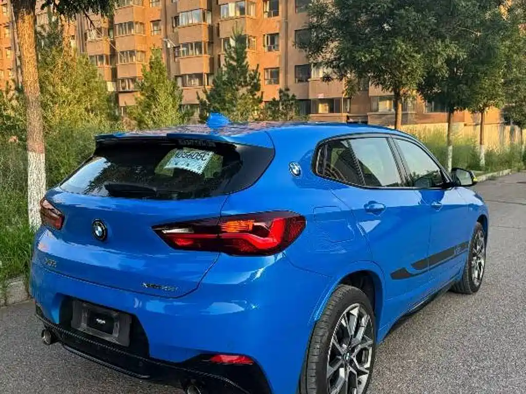Photo 7 - BMW X2