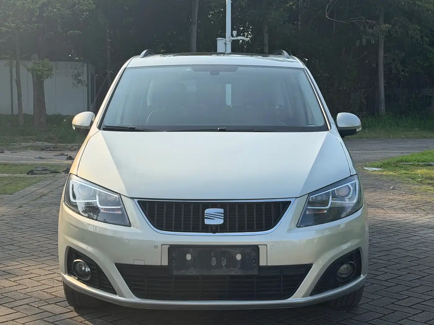 SEAT Alhambra 2014 2013 1.8TSI Luxury Euro V