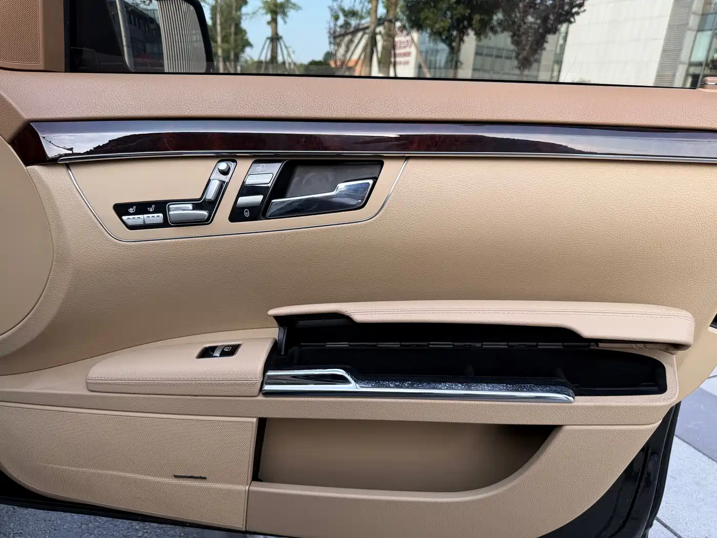 Mercedes-Benz S-Class 2012 S 300 L Luxury Grand Edition фото 15