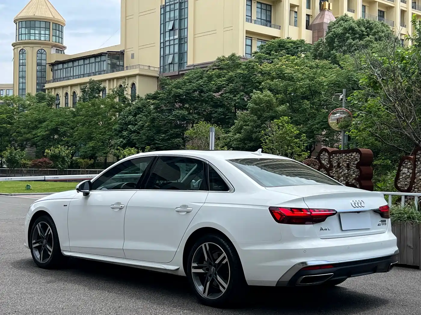 Audi A4L 2020 40 TFSI Fashion Dynamic Edition фото 4