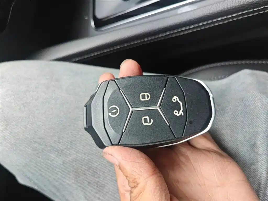 Lynk & Co 03 2021 2.0TD Auto Jin Champion Edition фото 12