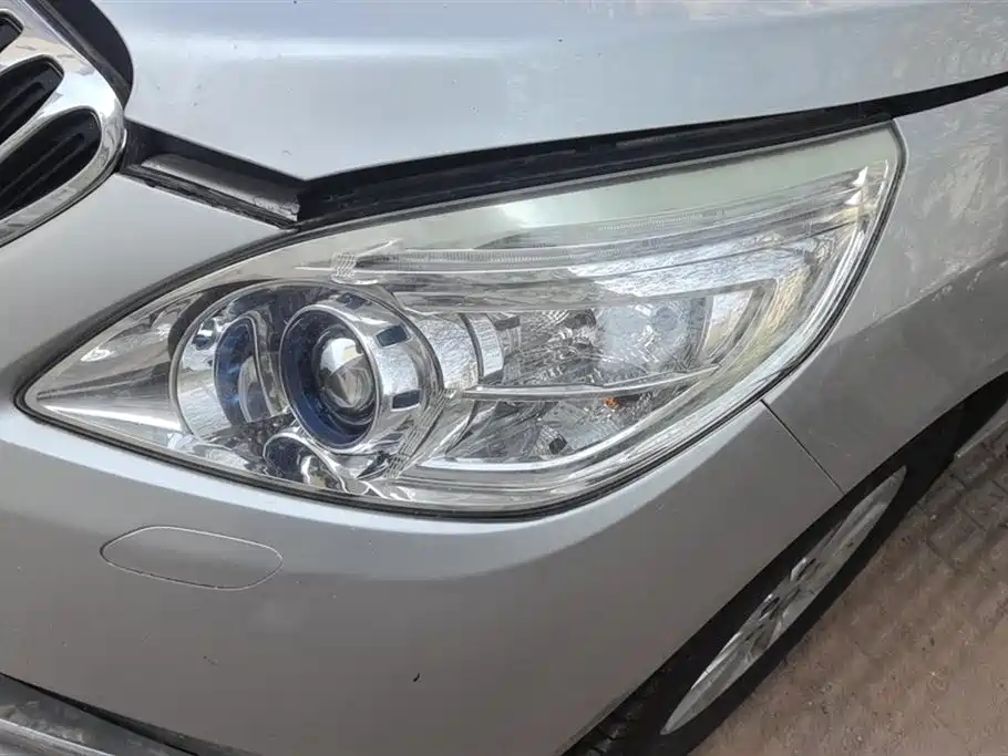 Buick GL8 2011 3.0L XT Luxury Business Flagship фото 5