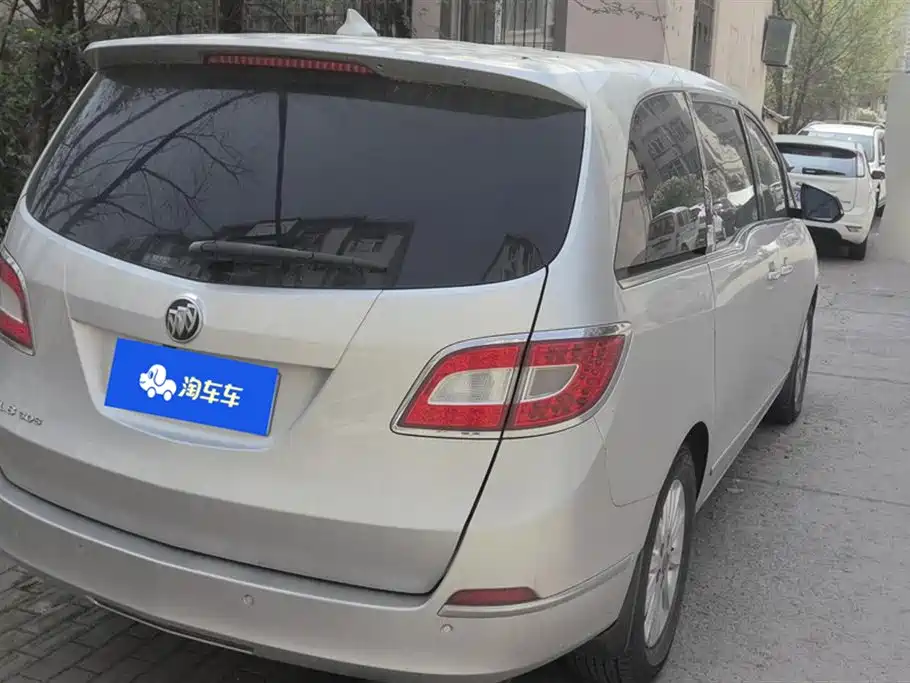 Buick GL8 2011 3.0L XT Luxury Business Flagship фото 3