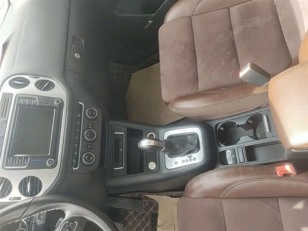 Volkswagen Tiguan 2015 2.0TSI Automatic 4WD Flagship фото 6