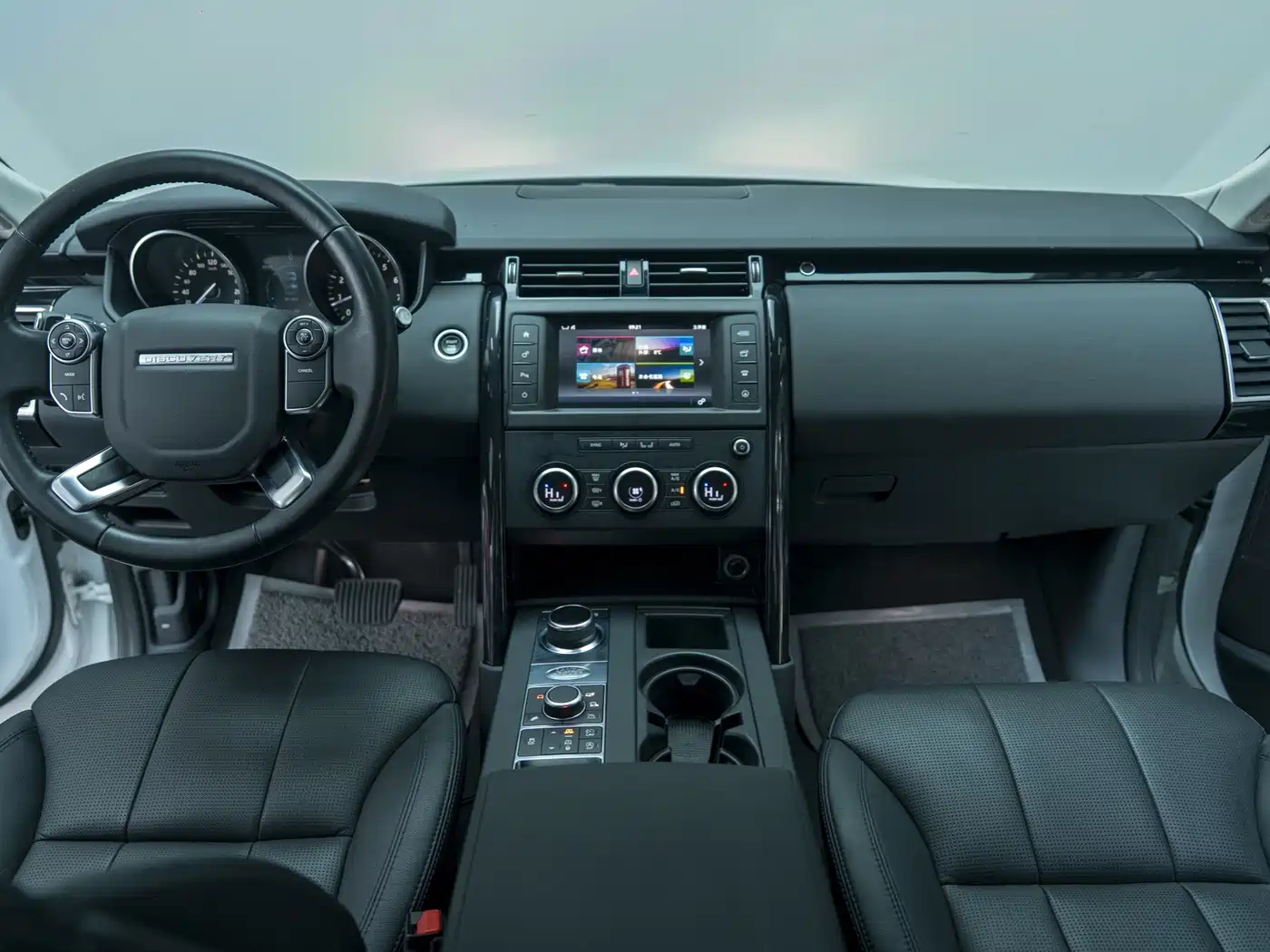 Land Rover Discovery 2017 3.0 SC V6 S фото 10