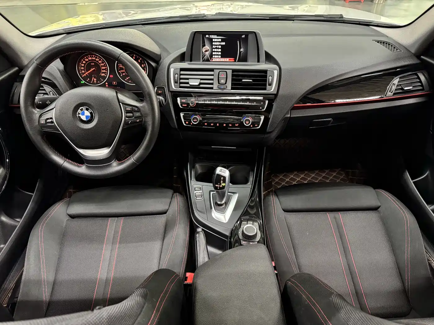 BMW 1 Series (Import) 2015 120i Sport Design Package фото 9