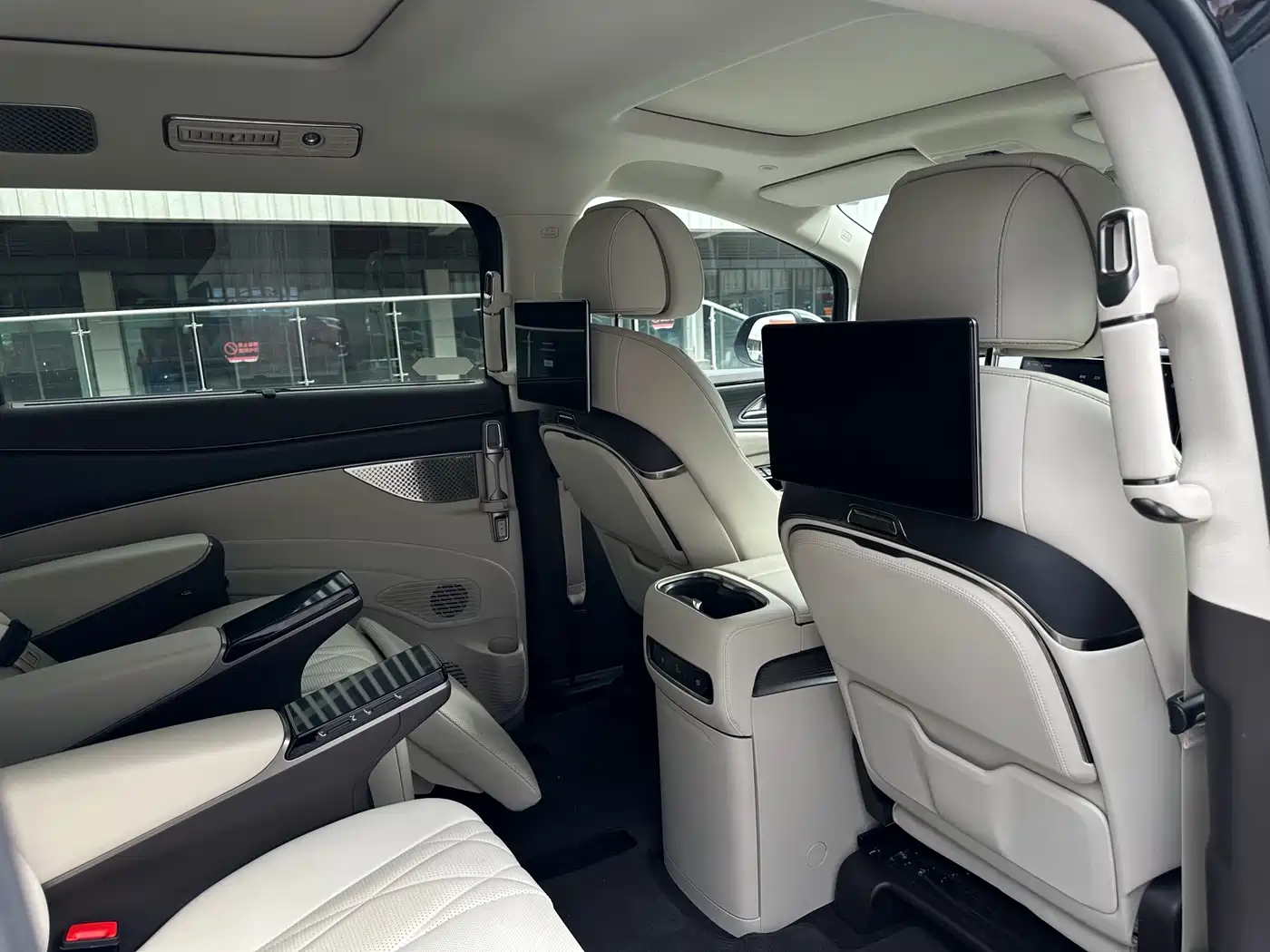 Denza D9 2025 2025 Model DM-i Smart Drive Edition 1020 AWD Flagship
