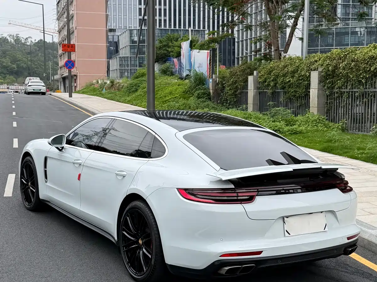 Porsche Panamera 2017 Panamera Turbo Executive Long Wheelbase 4.0T фото 14