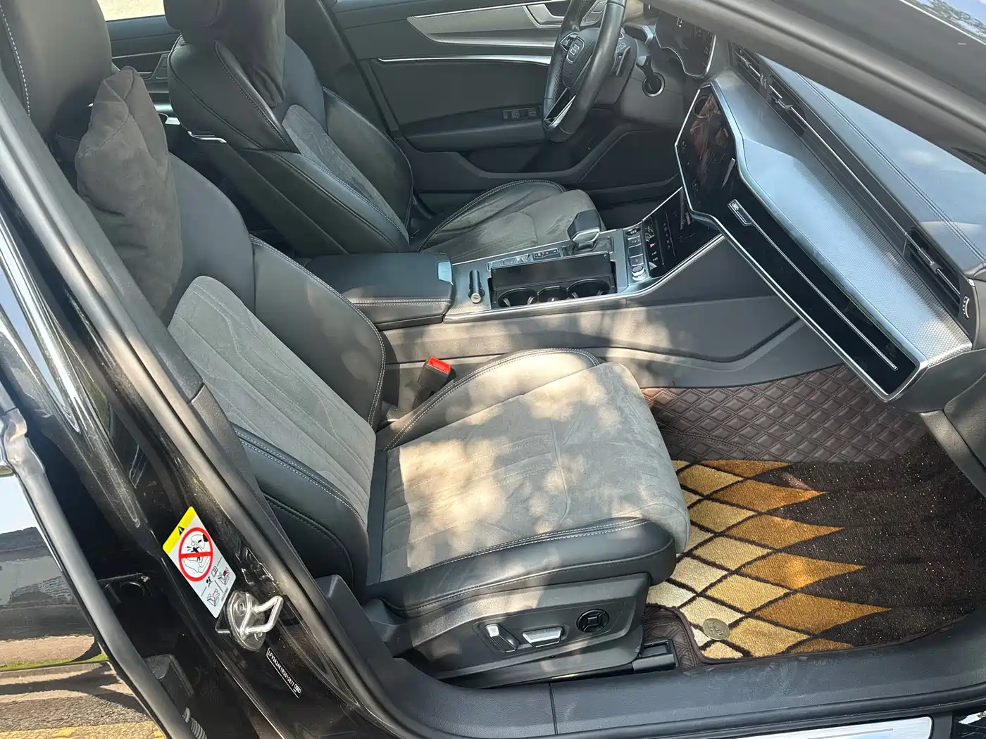 Audi A6L 2023 45 TFSI Premium Selection Dynamic фото 10