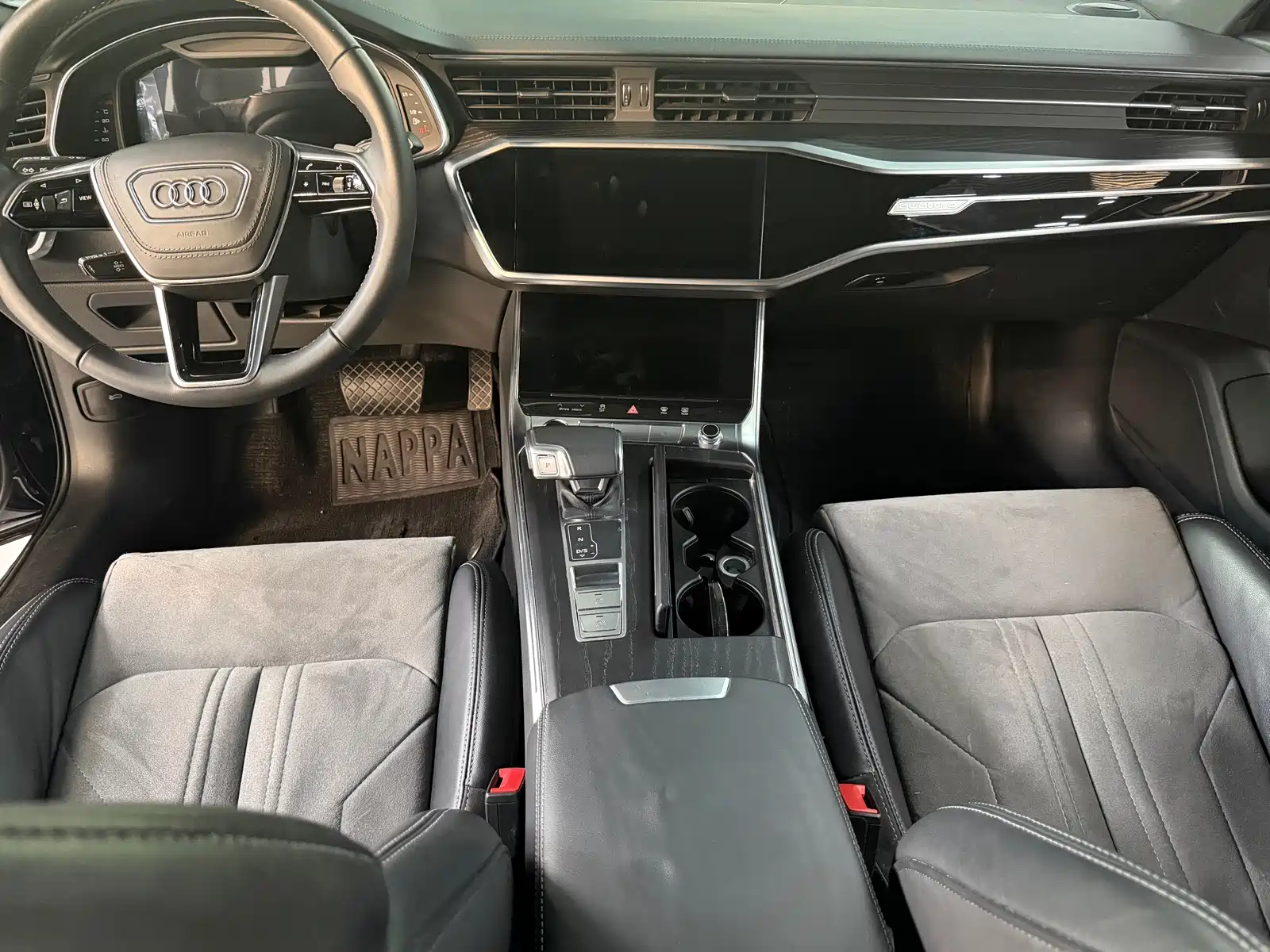 Photo 7 - Audi A6L