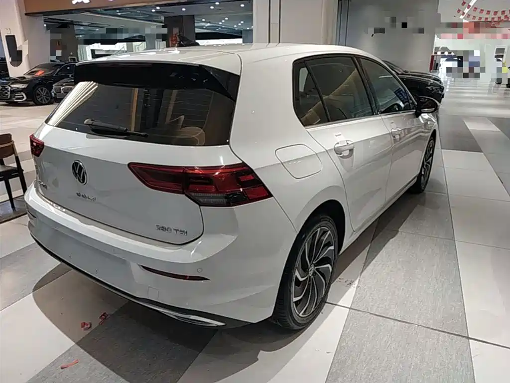 Volkswagen Golf 2023 280TSI DSG Pro фото 7