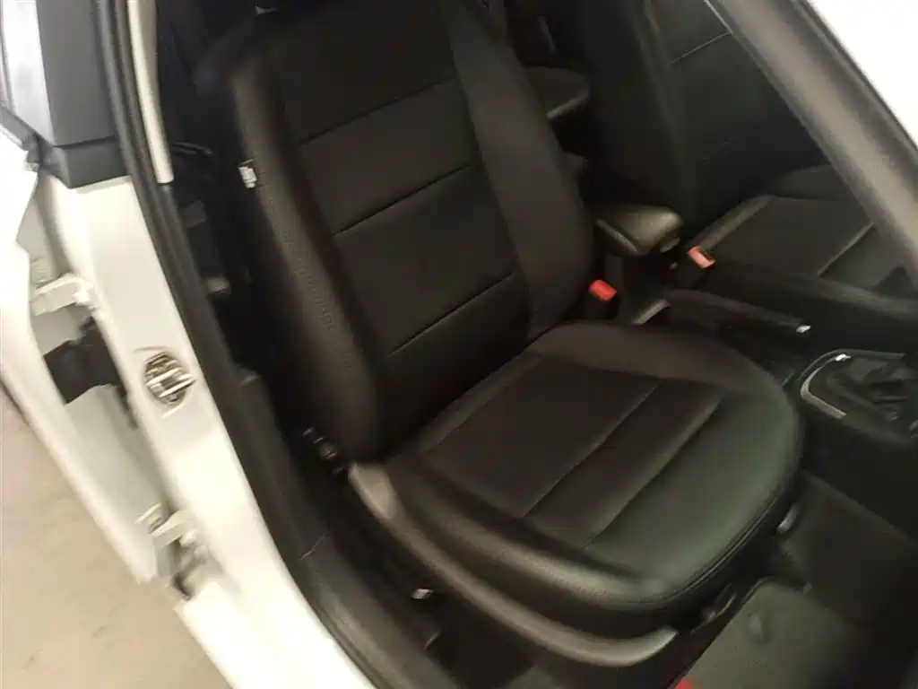 Volkswagen Bora 2018 1.5L Automatic Fashion фото 25