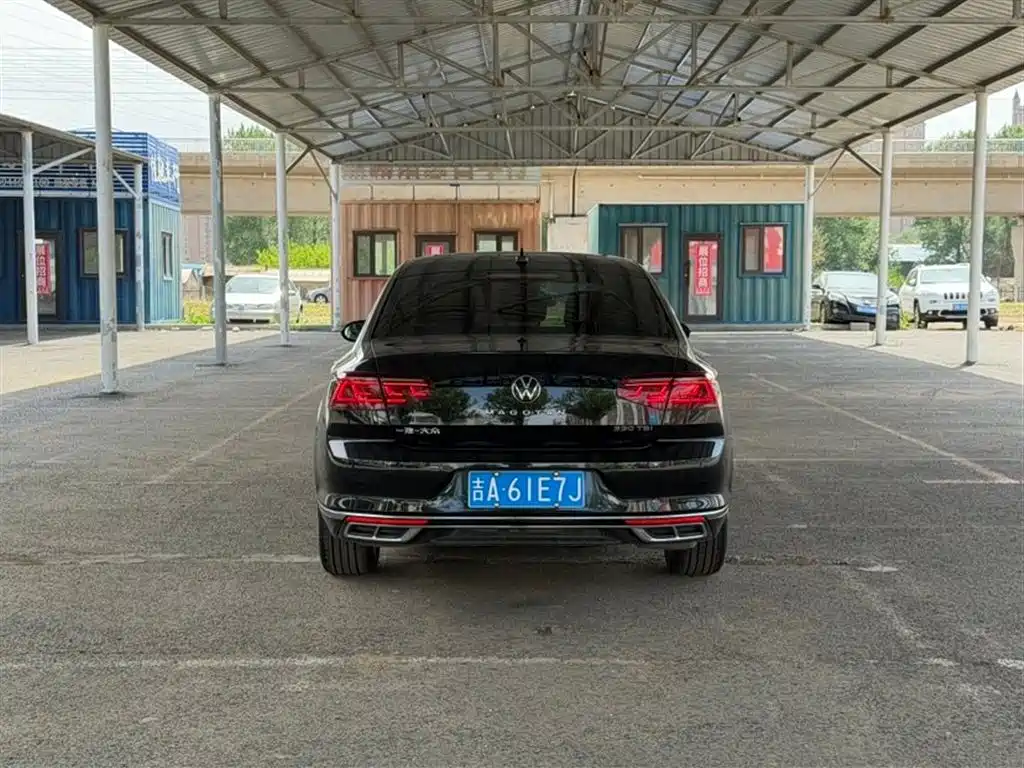Volkswagen Magotan 2023 Model 2 Million Commemorative Edition 330TSI DSG Luxury фото 8