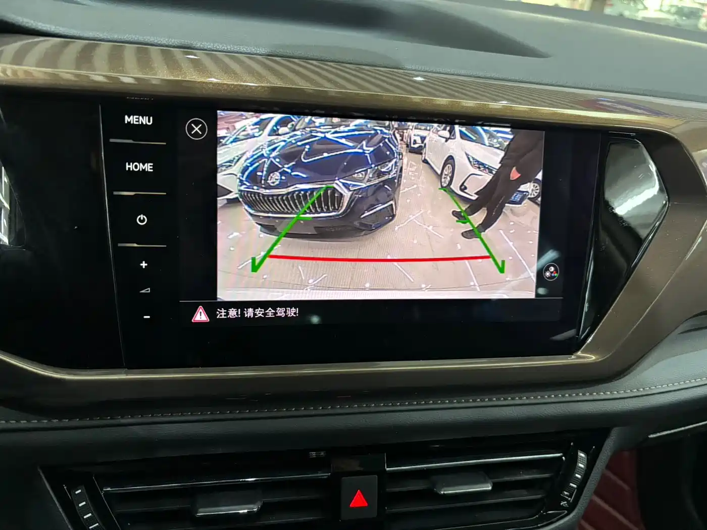 Volkswagen Tharu 2022 280TSI FWD Luxury Edition фото 21