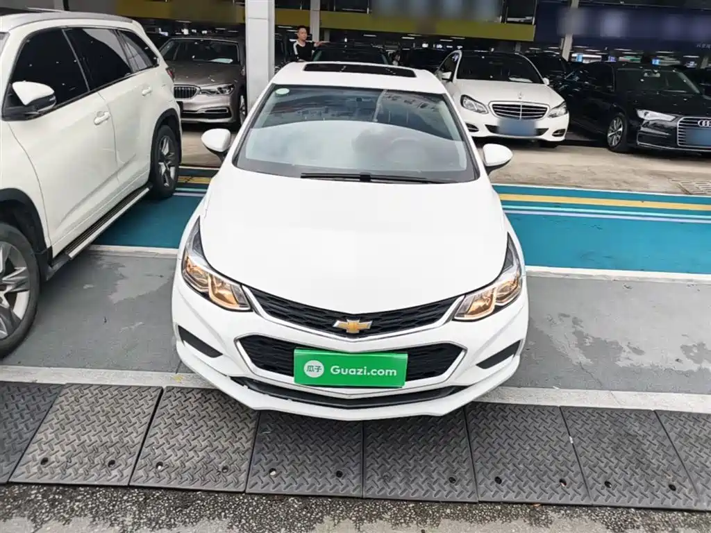 Chevrolet Cruze 2018 320 Automatic Pioneer Sunroof Edition фото 3