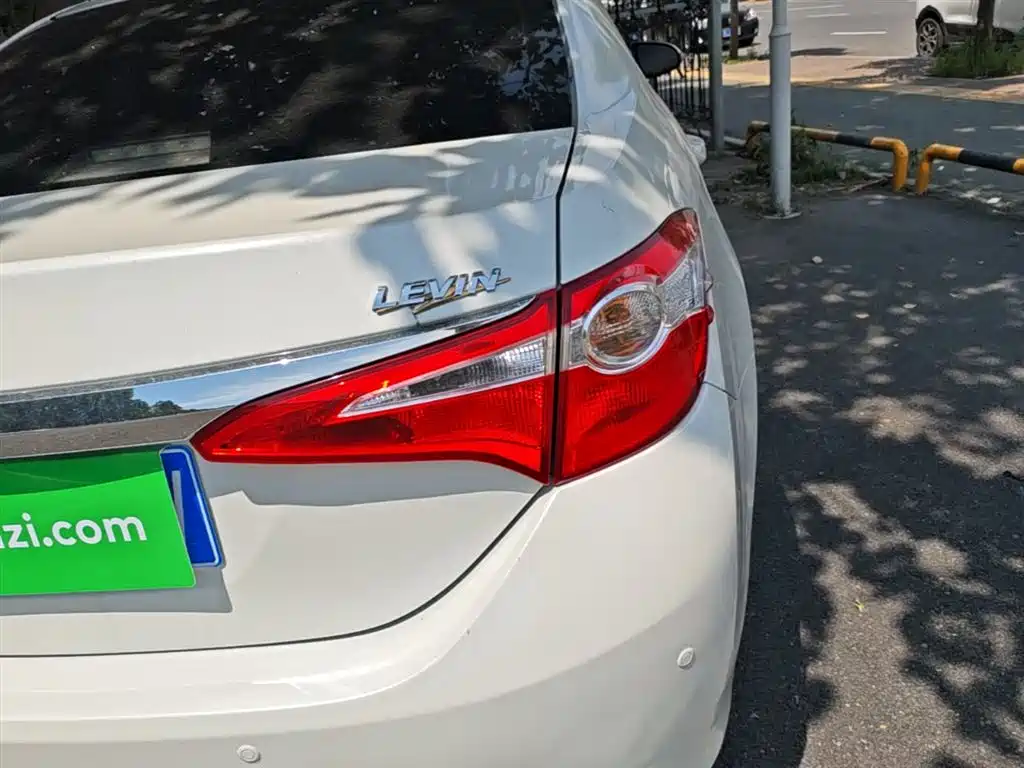 Toyota Levin 2014 1.6G CVT Elite Edition фото 8