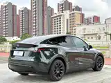 Photo 9 - Tesla Model Y
