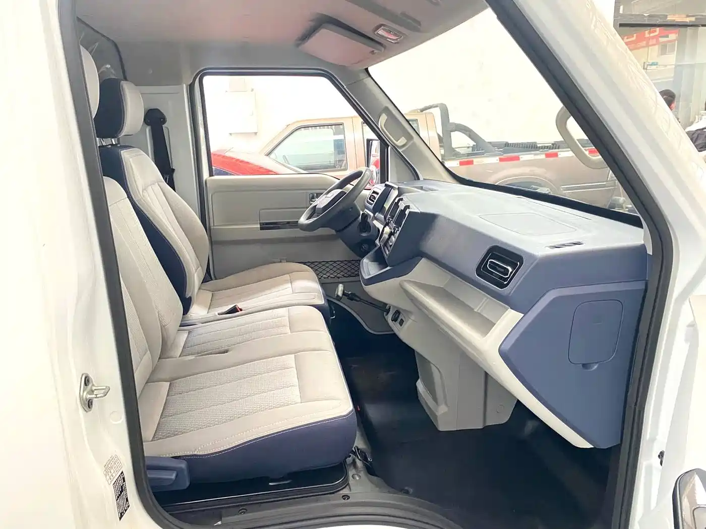 SRM XINYUAN XINYUAN E3