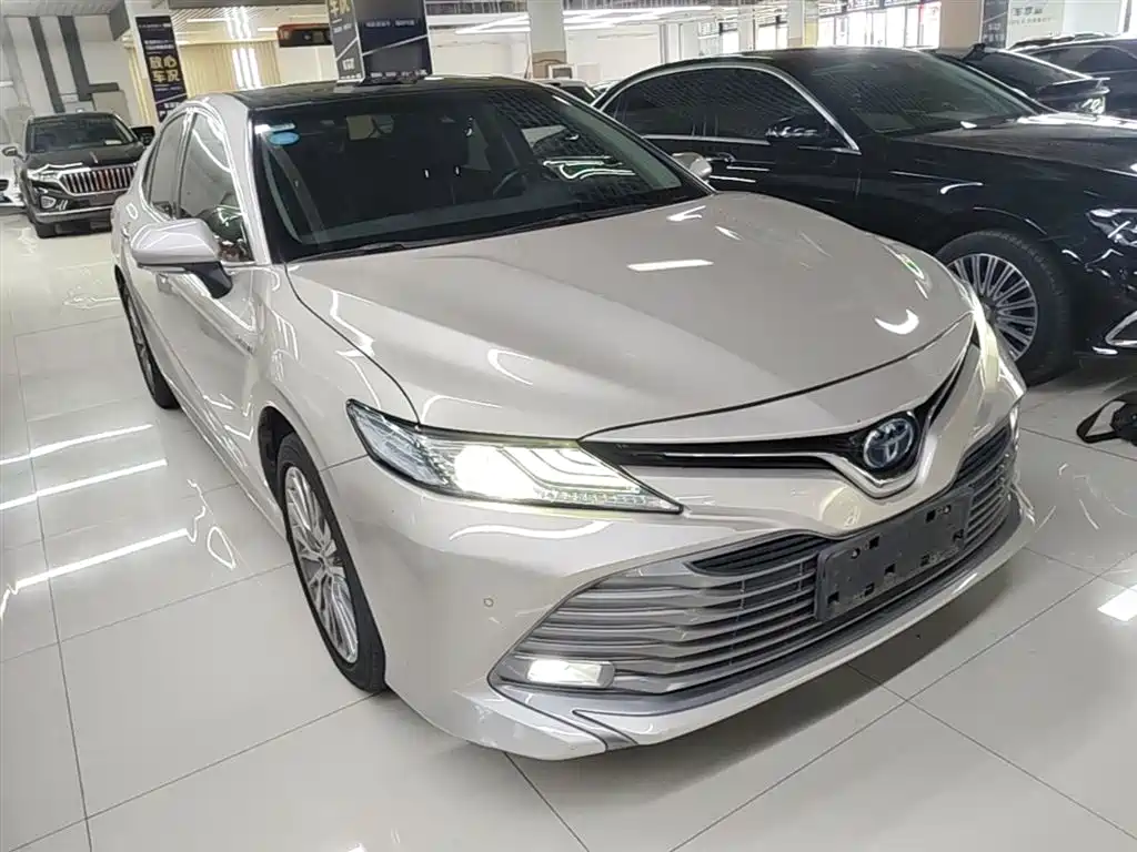 Toyota Camry 2019 Hybrid 2.5HG Luxury Edition China VI фото 4